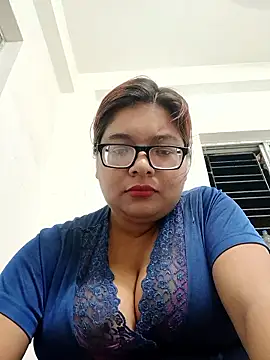 Snapshot of Elie_Hallway chatting on May 9, 6:35 pm Elie Hallway online show from May 9, 6:35 pm