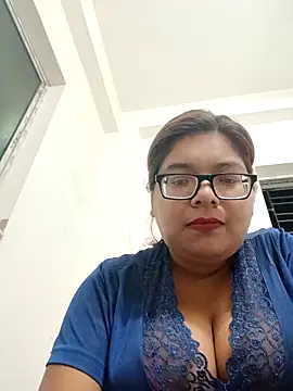 Snapshot of Elie_Hallway chatting on May 10, 8:14 pm Elie Hallway online show from May 10, 8:14 pm