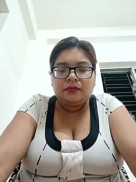 Snapshot of Elie_Hallway chatting on May 13, 5:32 pm Elie Hallway online show from May 13, 5:32 pm