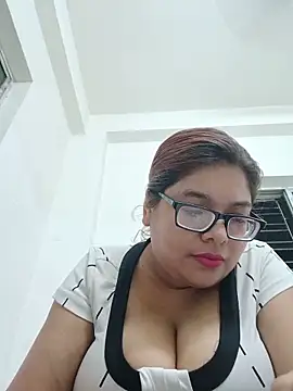 Snapshot of Elie_Hallway chatting on May 19, 7:09 pm Elie Hallway online show from May 19, 7:09 pm