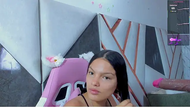 isa kolins online show from June 8, 11:10 am