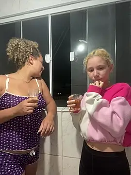 LoiraQuente69 online show from May 17, 4:43 am