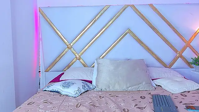 Britany Fox  online show from March 5, 2:13 pm