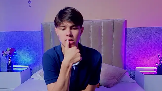 Derek Sinn online show from February 26, 8:19 pm