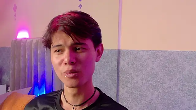 Derek Sinn online show from April 30, 8:57 pm