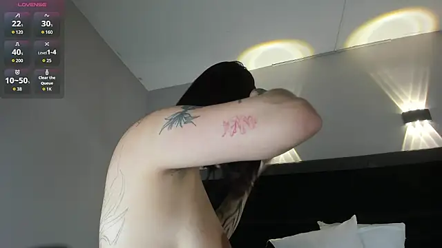 Ravenn21x online show from February 18, 11:50 am