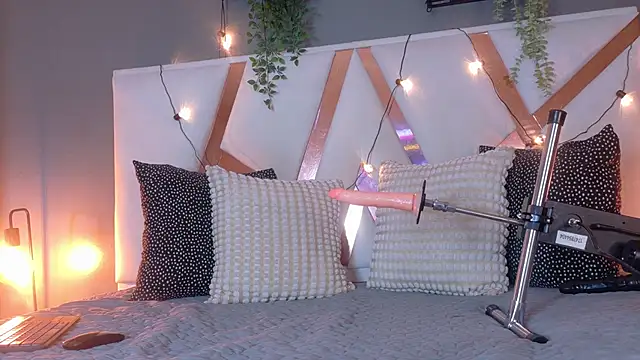 THALIAGRAY   online show from March 7, 3:03 am