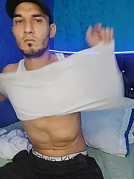 Snapshot of junior_men22 chatting on February 16, 12:12 pm junior men22 online show from February 16, 12:12 pm