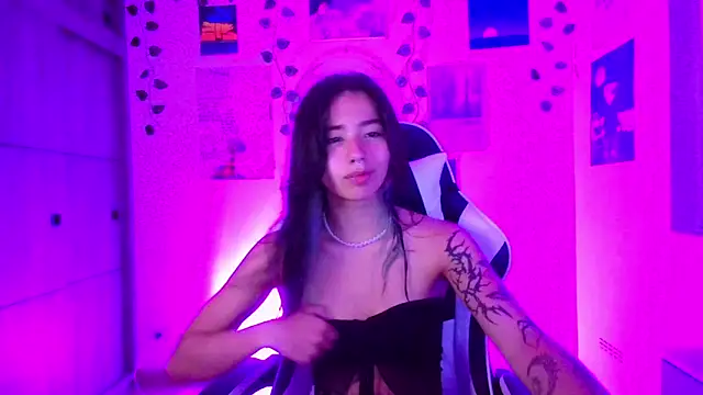 Snapshot of IvyStone_ chatting on March 12, 11:22 pm IvyStone online show from March 12, 11:22 pm