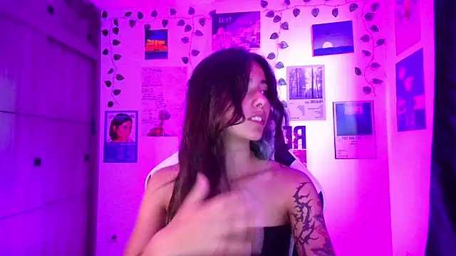 Snapshot of IvyStone_ chatting on March 21, 10:57 pm IvyStone online show from March 21, 10:57 pm