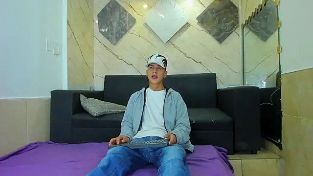 Dominic 26 online show from February 27, 4:34 am