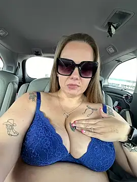 lickablelynn87 online show from February 4, 4:46 pm