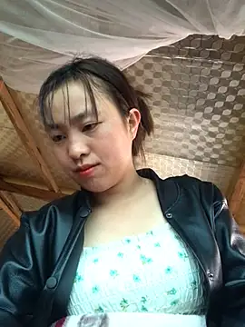 honeyyy110 online show from February 12, 1:33 am