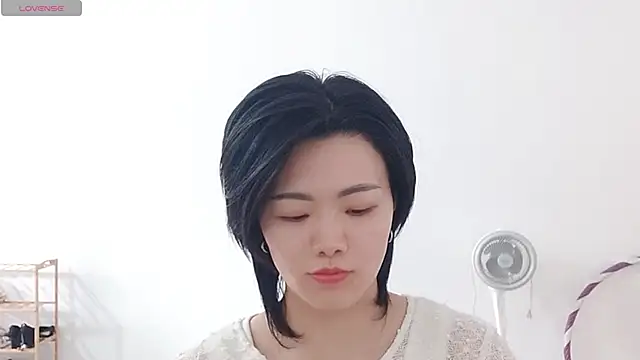 Snapshot of Nikishine chatting on May 4, 6:20 am Nikishine online show from May 4, 6:20 am