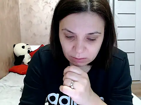 LorraGrey online show from February 9, 6:50 am