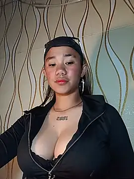 Snapshot of morena_joy69 chatting on June 26, 9:14 am morena joy69 online show from June 26, 9:14 am