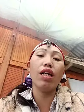 hot-luna- online show from February 2, 1:15 am