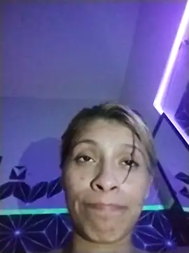 amairany27 online show from March 4, 12:49 am