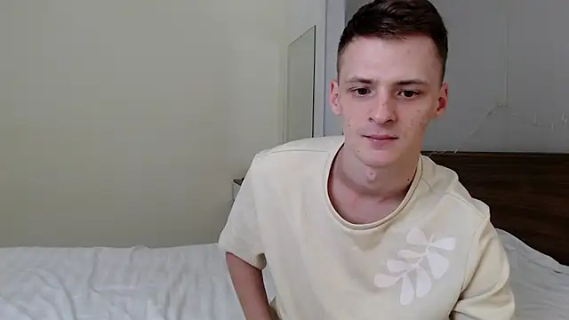 Snapshot of NikiKerryCum chatting on February 11, 12:43 pm NikiKerryCum online show from February 11, 12:43 pm