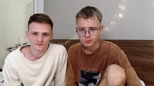 Snapshot of NikiKerryCum chatting on March 14, 1:38 pm NikiKerryCum online show from March 14, 1:38 pm