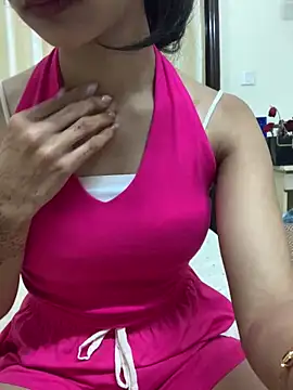 HEENA-STRIP online show from February 22, 4:38 pm