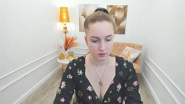 CaseyTerini online show from April 29, 3:43 am