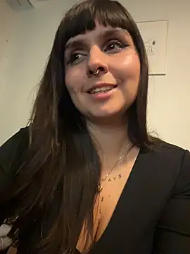 lovelyjinny online show from February 21, 10:00 pm