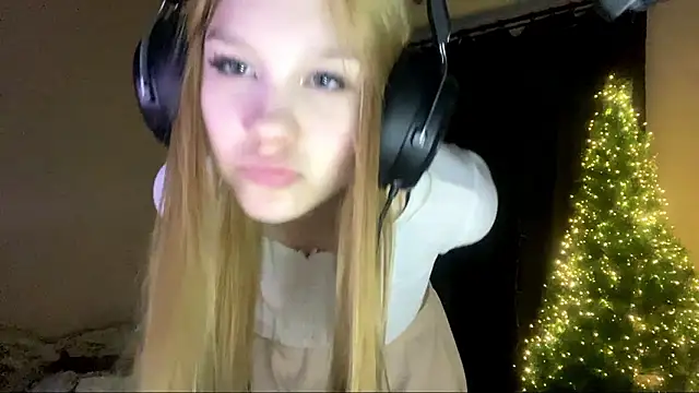 axin burnell online show from February 5, 5:39 pm