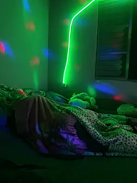 Snapshot of Casal_Sapekinha01 chatting on February 3, 7:57 am Casal Sapekinha01 online show from February 3, 7:57 am