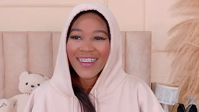 JosselynBrown online show from July 6, 11:18 am