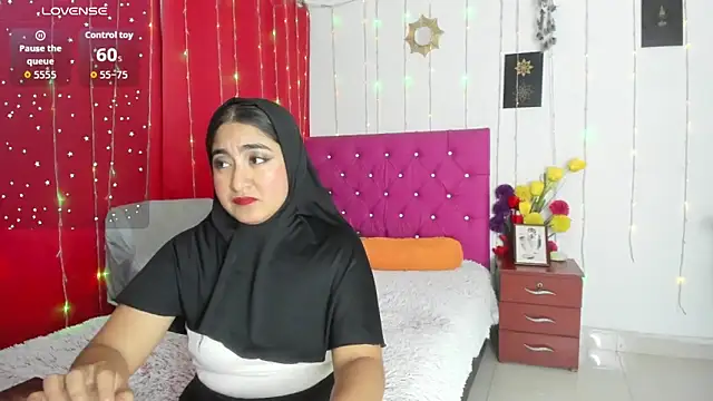 Snapshot of SamiraAwada chatting on May 7, 7:30 pm SamiraAwada online show from May 7, 7:30 pm