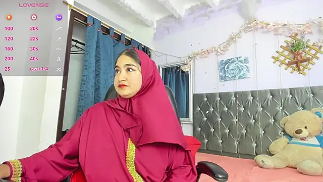 Snapshot of SamiraAwada chatting on May 28, 7:11 pm SamiraAwada online show from May 28, 7:11 pm