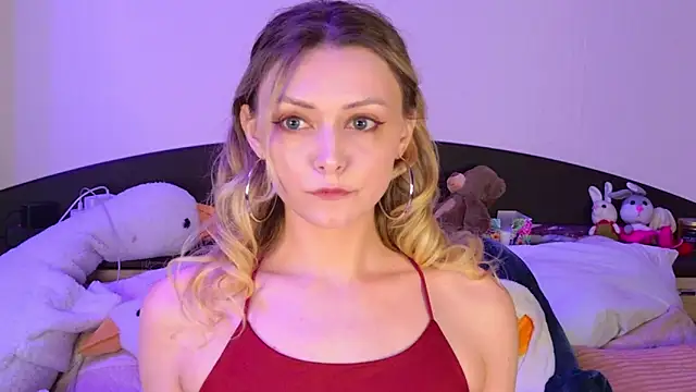 Leecey online show from February 8, 11:19 pm