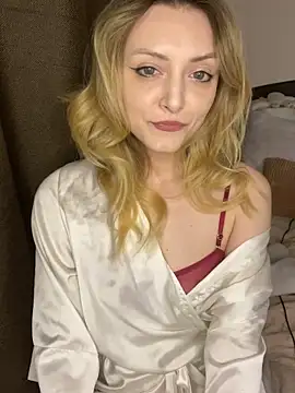 Leecey online show from March 6, 10:17 pm