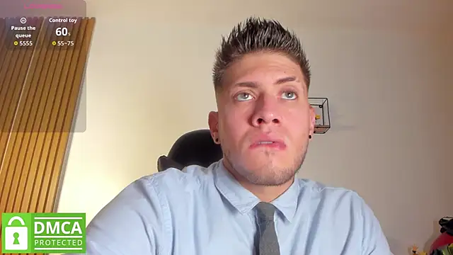 Snapshot of SebastianMaximoff_ chatting on May 13, 7:33 pm SebastianMaximoff online show from May 13, 7:33 pm
