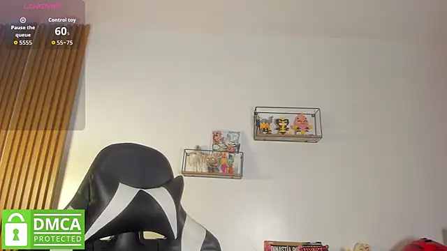 Snapshot of SebastianMaximoff_ chatting on May 18, 7:09 pm SebastianMaximoff online show from May 18, 7:09 pm