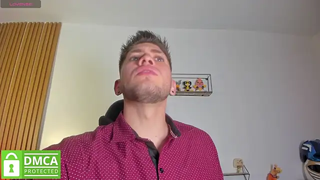 Snapshot of SebastianMaximoff_ chatting on June 1, 7:59 pm SebastianMaximoff online show from June 1, 7:59 pm