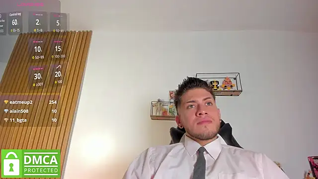 Snapshot of SebastianMaximoff_ chatting on June 11, 12:32 am SebastianMaximoff online show from June 11, 12:32 am