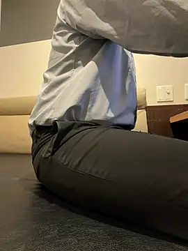 yuuuuusuke00 online show from March 10, 12:37 am