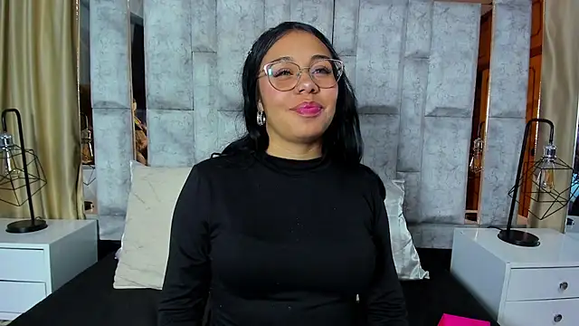 amy noa online show from June 6, 3:33 am