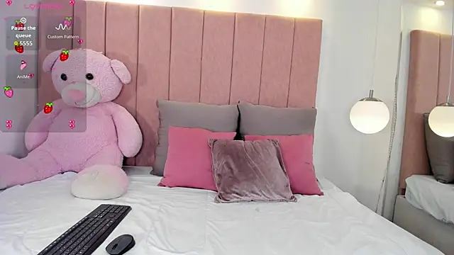 megan sofiaa  online show from February 24, 1:20 pm