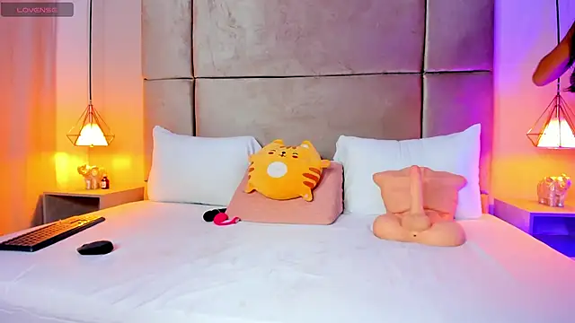 Zafiro11  online show from February 23, 12:02 pm