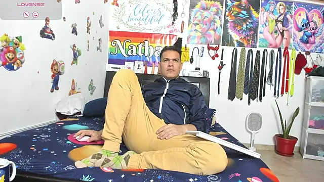 nathannathaniel online show from May 5, 10:29 pm