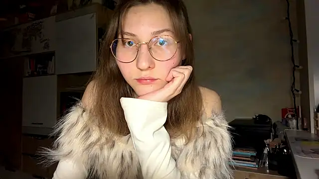 Miaaa Moon online show from February 18, 4:58 pm