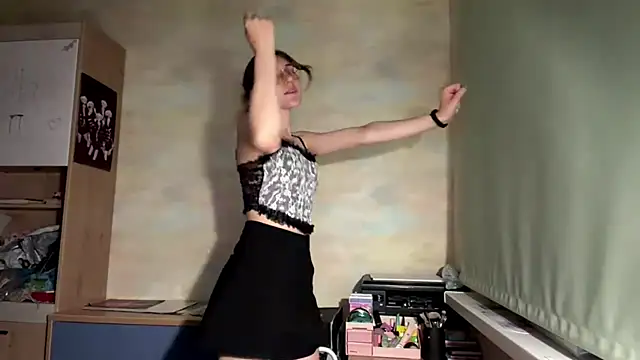 Snapshot of Miaaa_Moon chatting on June 16, 7:38 pm Miaaa Moon online show from June 16, 7:38 pm