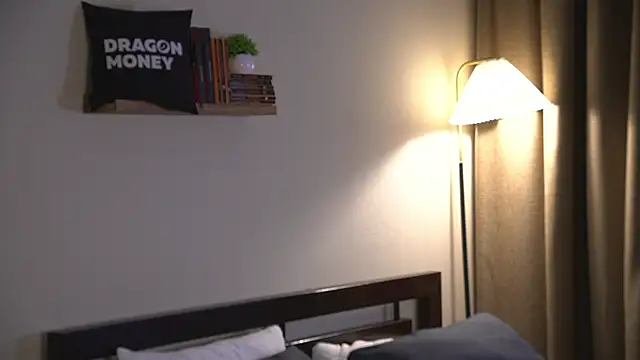 2girls1dream online show from February 26, 6:23 am