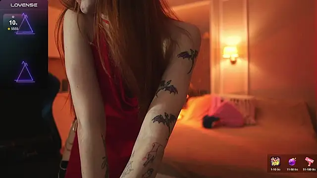 foxy red  online show from February 13, 9:33 pm