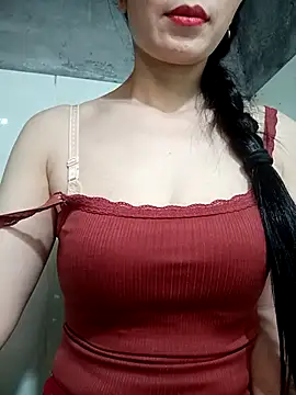 Snapshot of Vyvvyy69 chatting on July 4, 10:21 am Vyvvyy69 online show from July 4, 10:21 am
