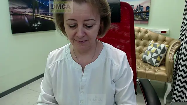 MONA W online show from February 20, 11:32 am