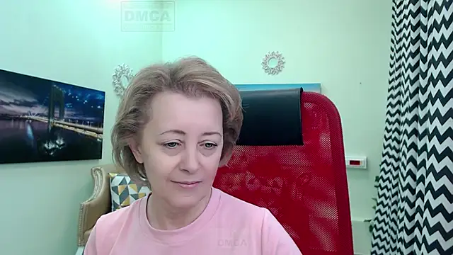 MONA W online show from May 2, 9:47 am